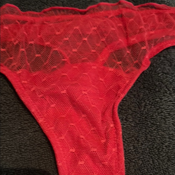 Bootay Bag Red Lace Thong - Picture 2 of 3